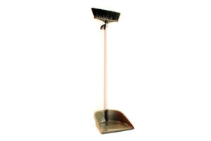 DUST PAN W/ LONG BROOM