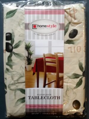 FLANNEL BACKED VINYL TABLECLOTH 52'' X 90''